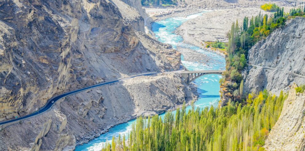 mehtab-farooq-8qCtP97jgoE-unsplash