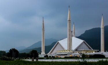 Echoes of Empires: The Ultimate 7-Day Pakistan Heritage Expedition